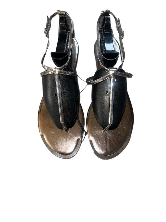 A New Day Women’s Archer T Strap Pewter Metallic Thong Sandals Size 9 1/2