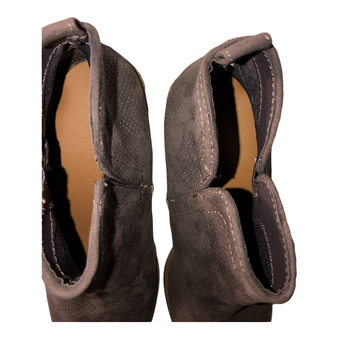 Womens Gray Suede Fashion Bootie-Universal Thread - GF Variety Shop