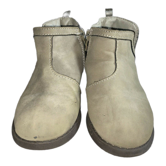 Toddler Girl's Gray Boots-OshKoshB’gosh Size 10 Pre-Owned - GF Variety Shop