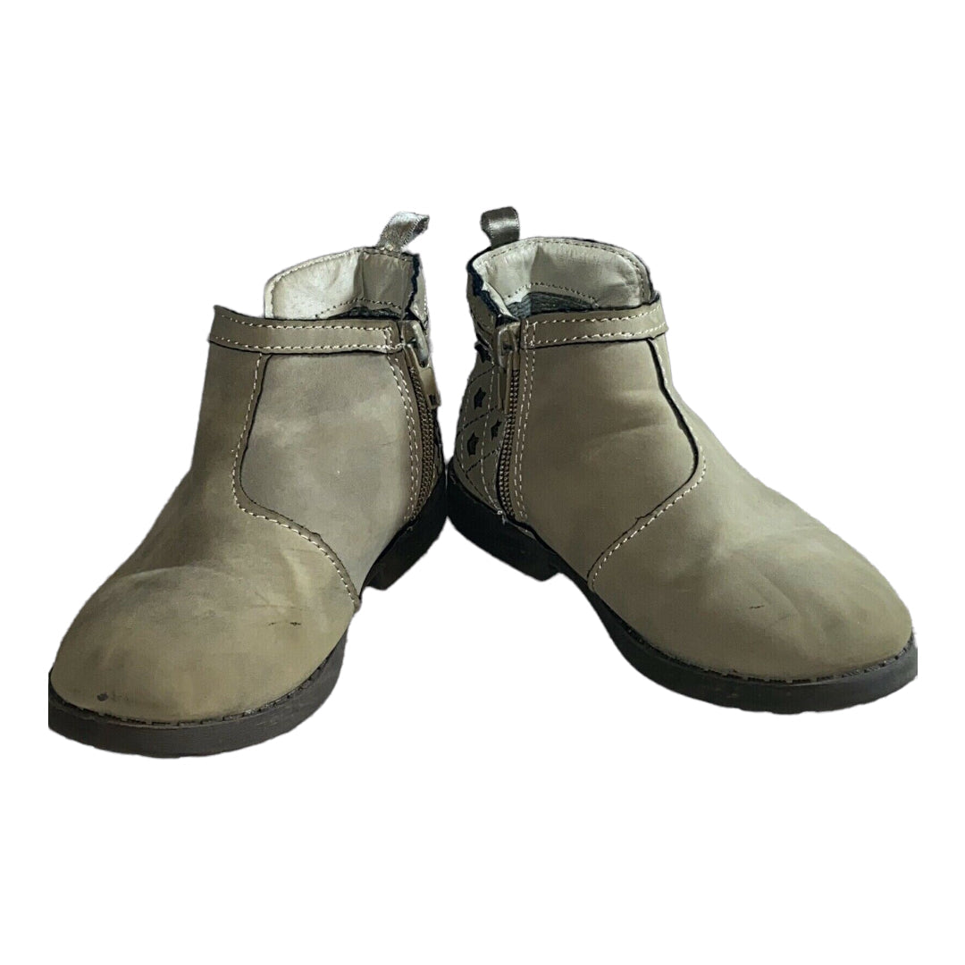 Toddler Girl's Gray Boots-OshKoshB’gosh Size 10 Pre-Owned - GF Variety Shop