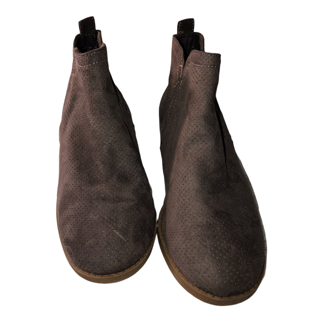 Womens Gray Suede Fashion Bootie-Universal Thread - GF Variety Shop