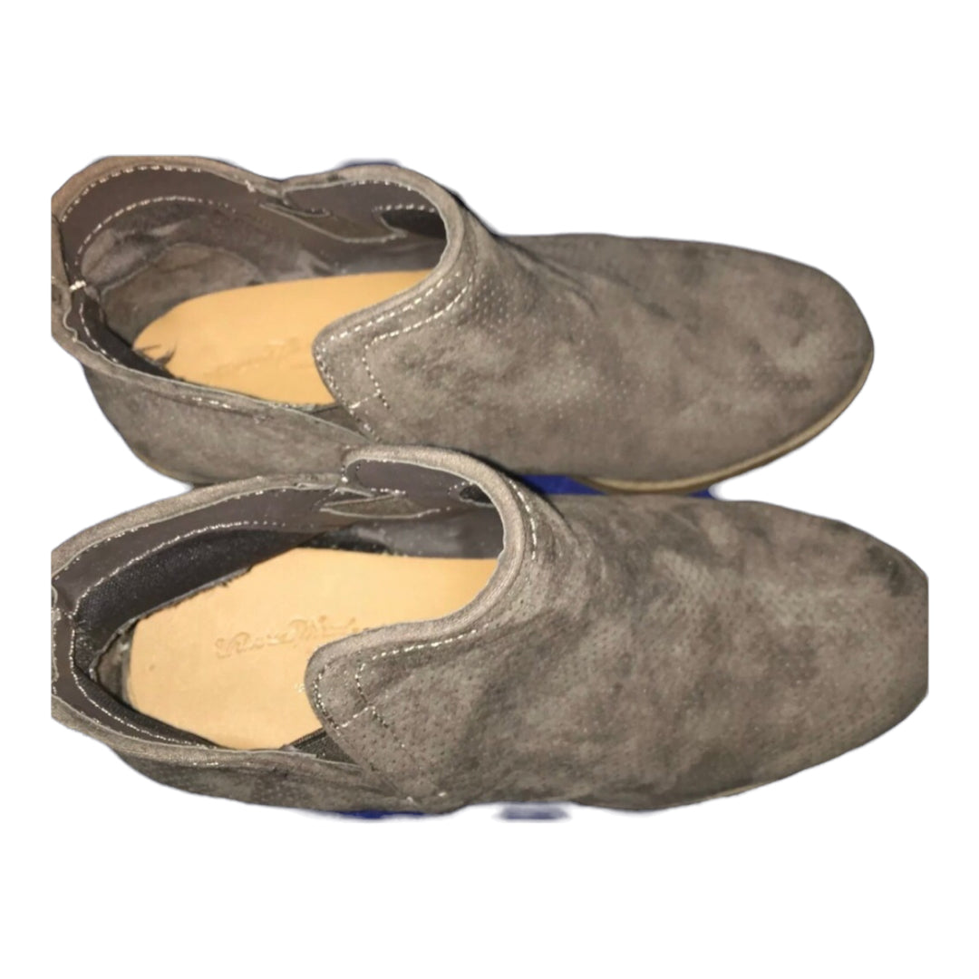 Womens Gray Suede Fashion Bootie-Universal Thread - GF Variety Shop