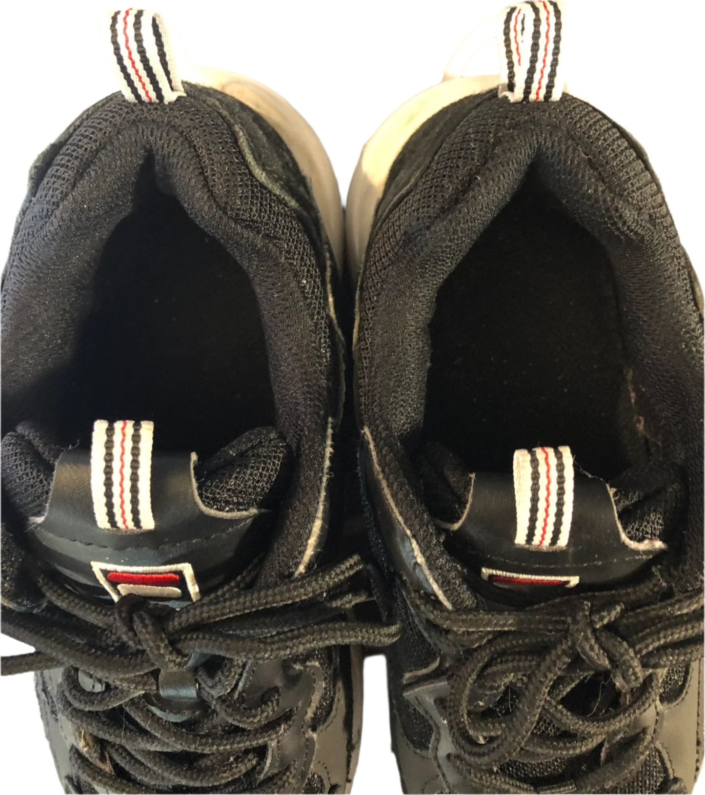 Fila Ray Tracer Boys Sneakers  Black/White Size 5 1/2 Pre-Owned