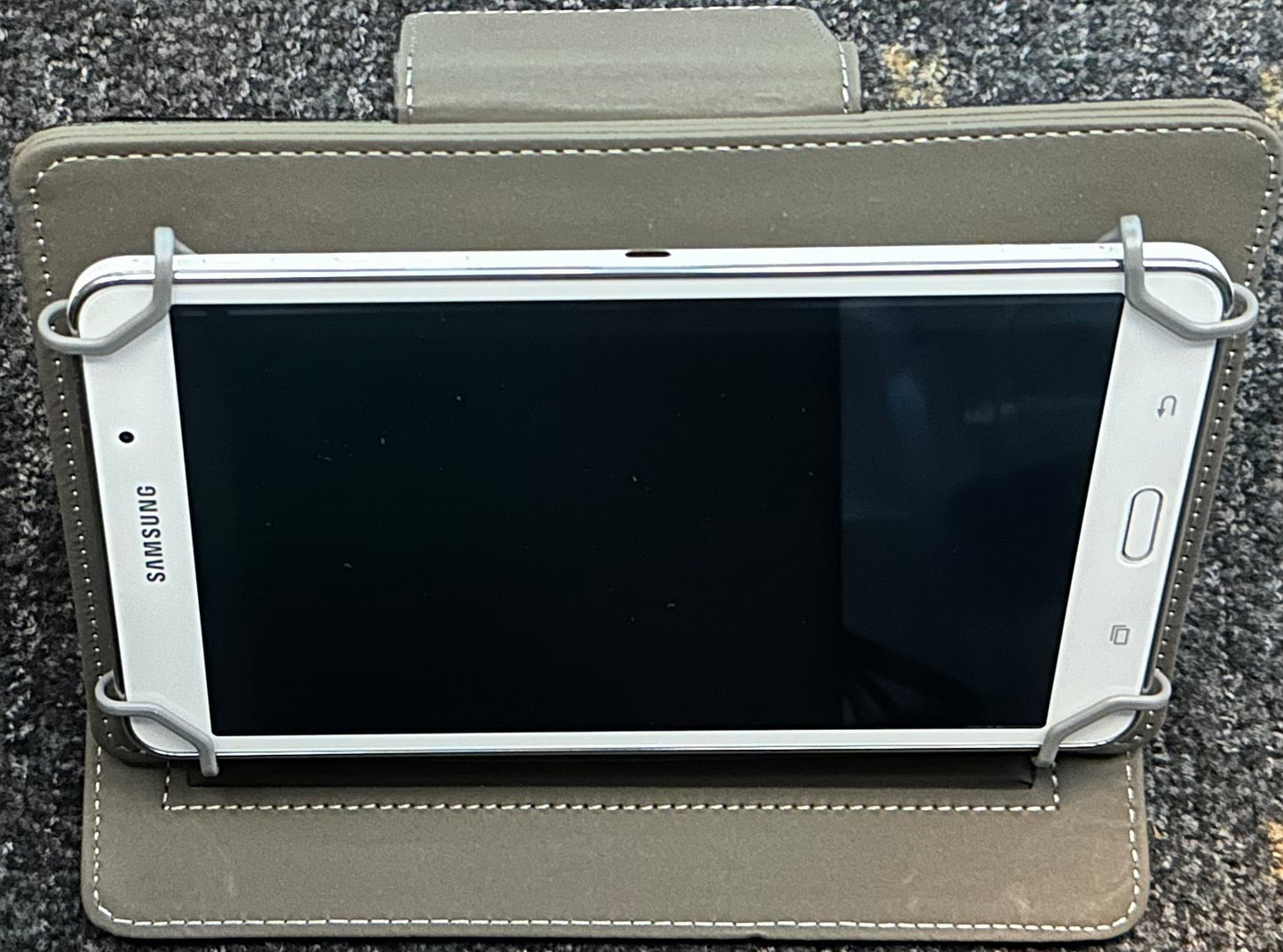 Samsung Galaxy Tab4 7” 8GB SM-T230NU Stand Cover Case Mini Stylus Bundle Pre-Owned